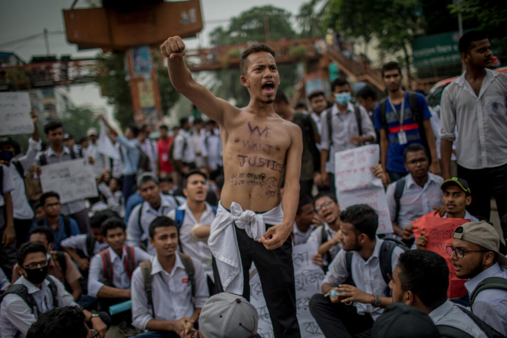 Student Protest Aims To Improve Traffic Flow In Bangladesh — To The Dismay Of The Government :